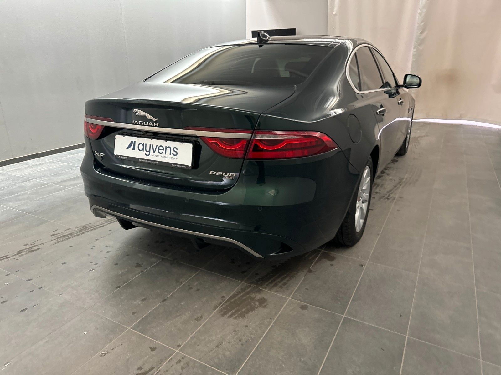 Fahrzeugabbildung Jaguar XF 200D R-DYNAMIC S AWD *ASSIST|ACC|PANO|LEDER*