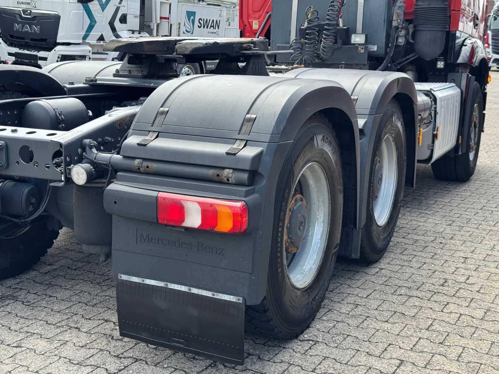 Fahrzeugabbildung Mercedes-Benz 3358 Arcos LS 6x4 HeavyDuty 120ton 63 55 53