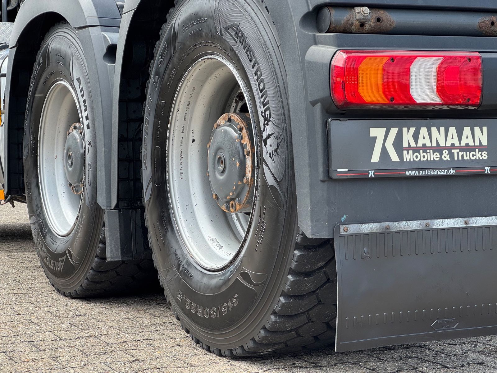 Fahrzeugabbildung Mercedes-Benz 3358 Arcos LS 6x4 HeavyDuty 120ton 63 55 53