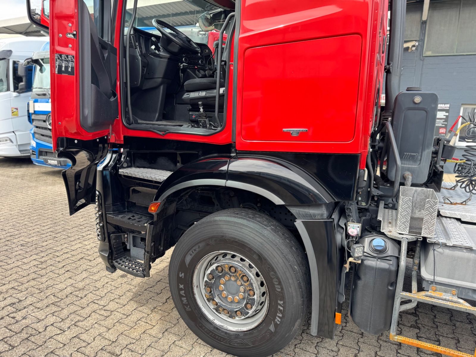 Fahrzeugabbildung Mercedes-Benz 3358 Arcos LS 6x4 HeavyDuty 120ton 63 55 53