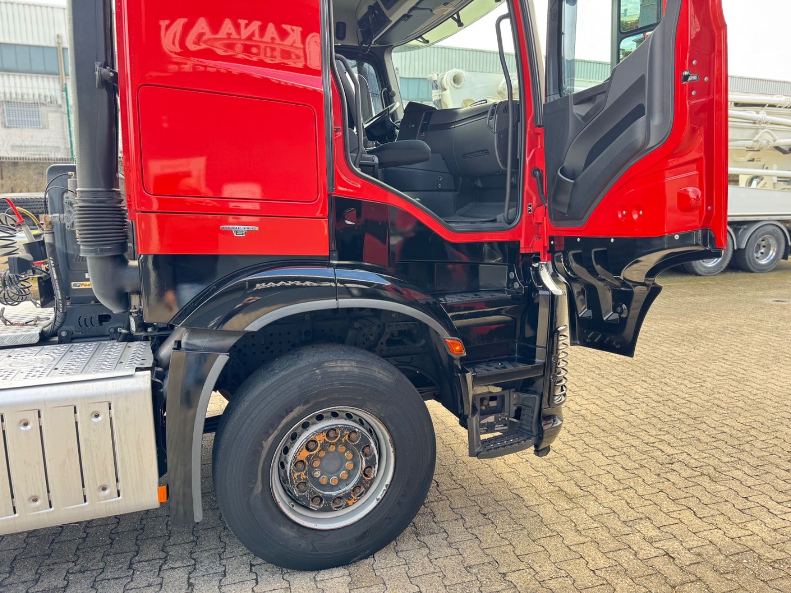 Fahrzeugabbildung Mercedes-Benz 3358 Arcos LS 6x4 HeavyDuty 120ton 63 55 53