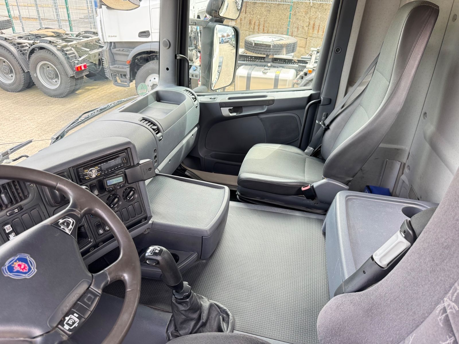 Fahrzeugabbildung Scania G 380 B 6x4 Abrollkiper Manual Gearbox Euro5