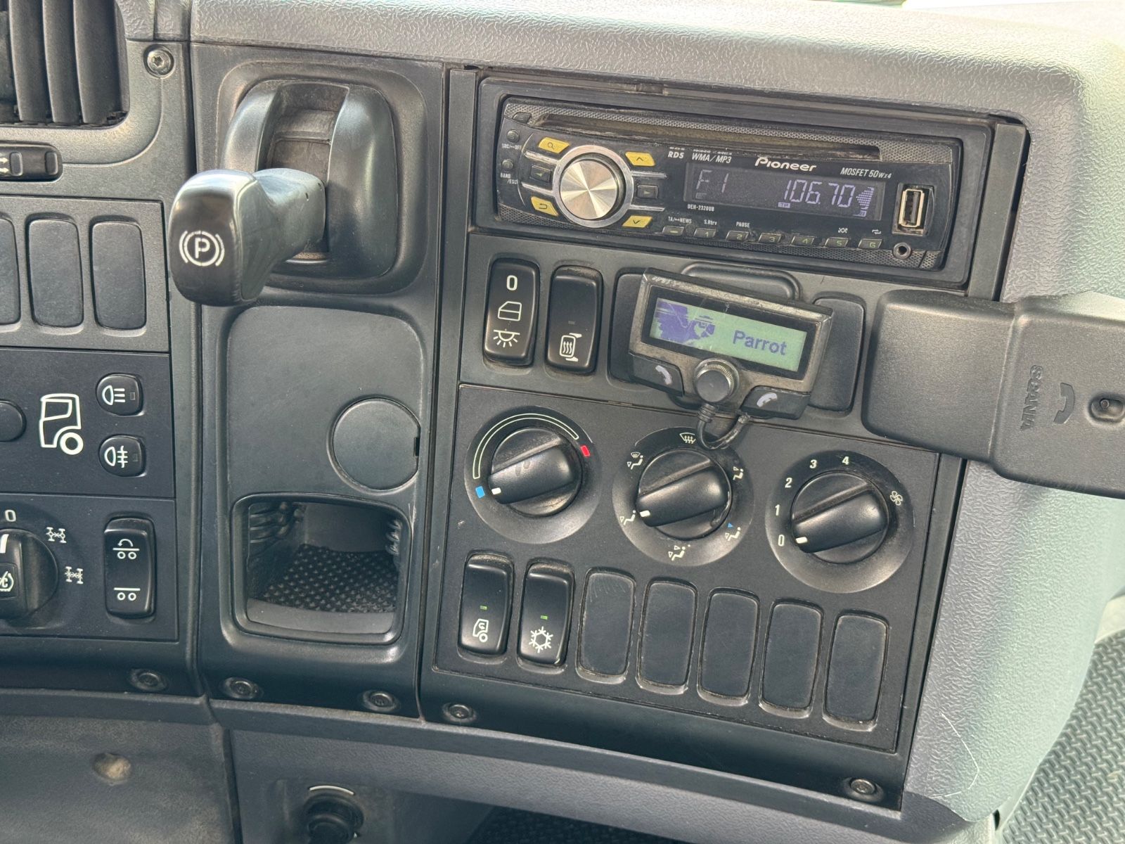 Fahrzeugabbildung Scania G 380 B 6x4 Abrollkiper Manual Gearbox Euro5