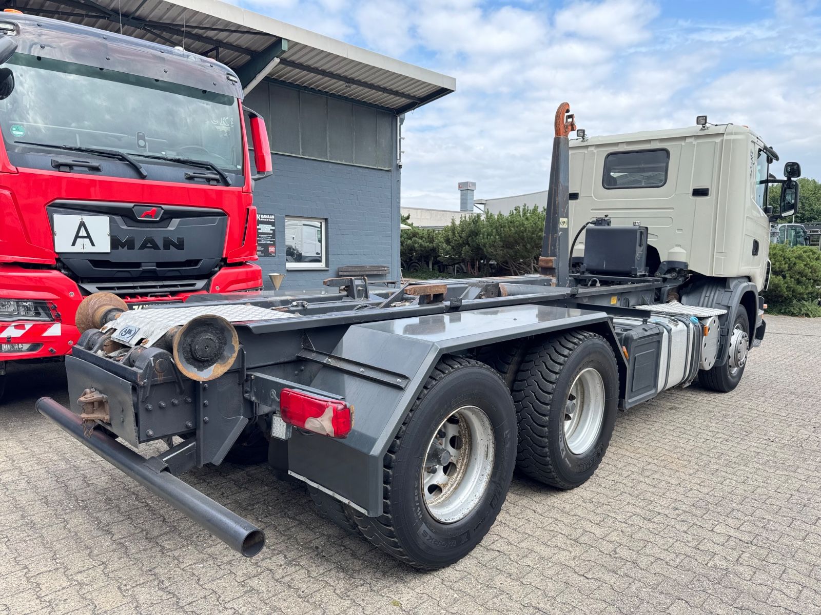 Fahrzeugabbildung Scania G 380 B 6x4 Abrollkiper Manual Gearbox Euro5