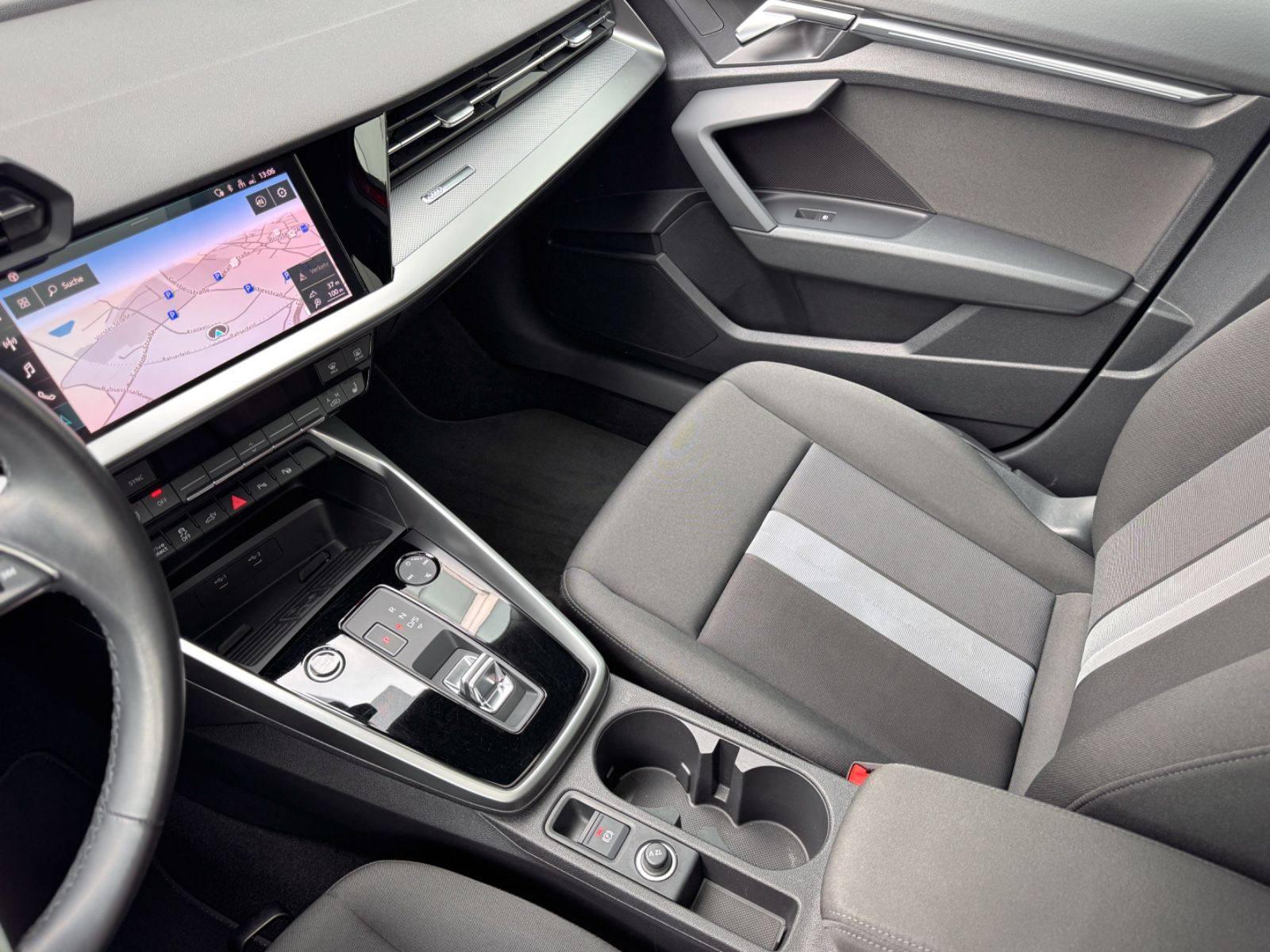Fahrzeugabbildung Audi A3 Sportback 40 TFSIe *ASSIST|PANO|MATRIX|NAVI*