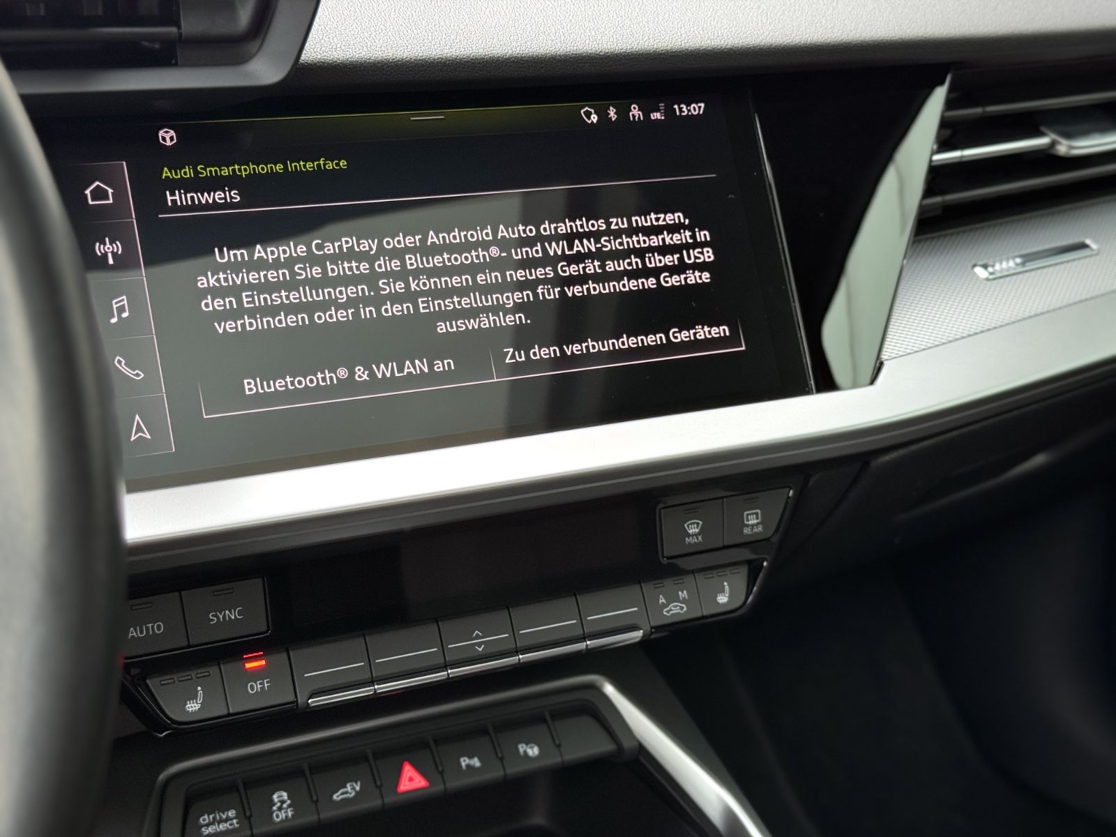 Fahrzeugabbildung Audi A3 Sportback 40 TFSIe *ASSIST|PANO|MATRIX|NAVI*