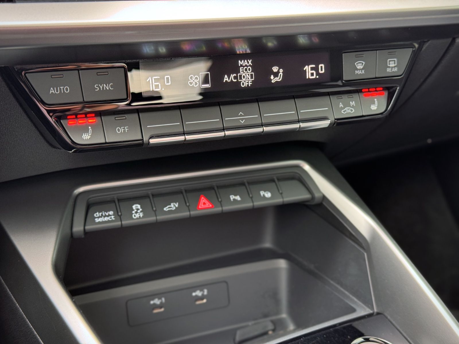 Fahrzeugabbildung Audi A3 Sportback 40 TFSIe *ASSIST|PANO|MATRIX|NAVI*