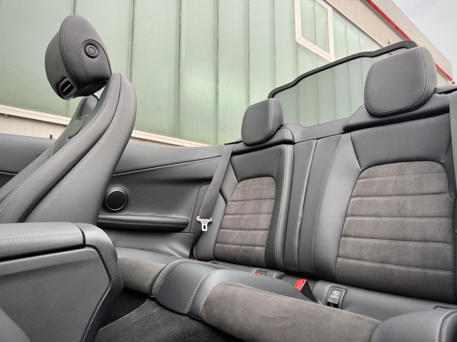 Fahrzeugabbildung Mercedes-Benz C 180 Cabriolet AMG-Line *LED|NAVI|CAM|AIRSCARF*