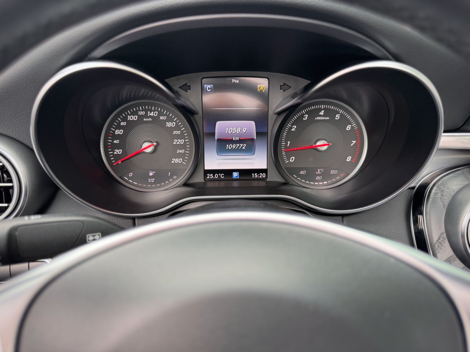 Fahrzeugabbildung Mercedes-Benz C 180 Cabriolet AMG-Line *LED|NAVI|CAM|AIRSCARF*