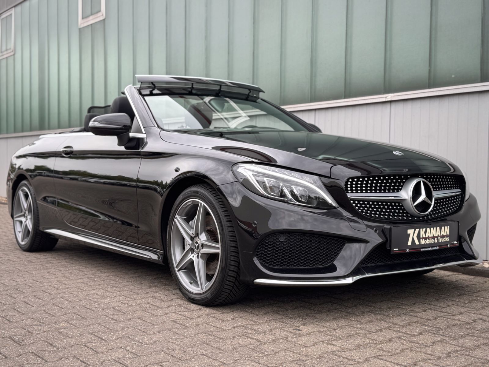 Fahrzeugabbildung Mercedes-Benz C 180 Cabriolet AMG-Line *LED|NAVI|CAM|AIRSCARF*