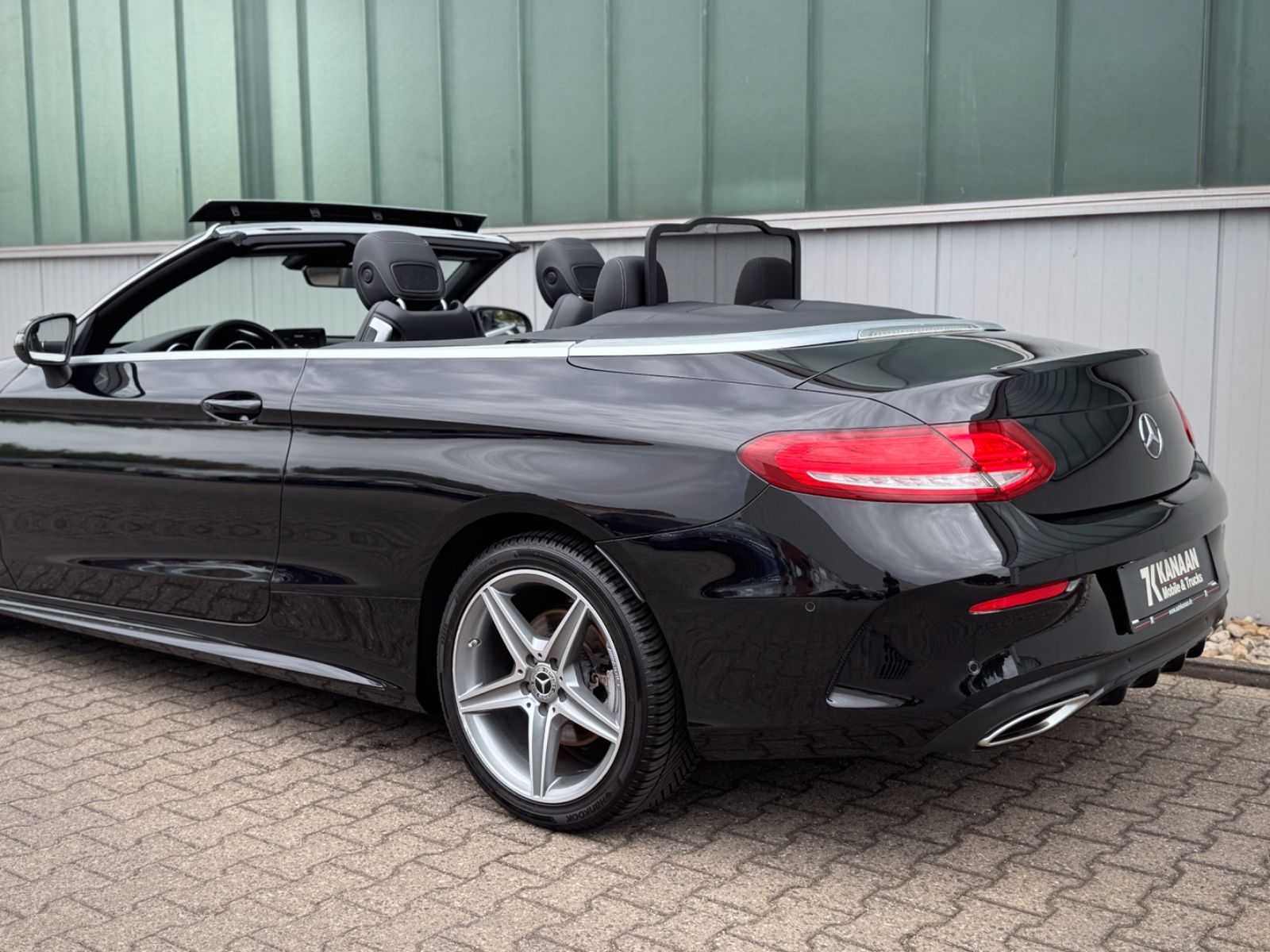 Fahrzeugabbildung Mercedes-Benz C 180 Cabriolet AMG-Line *LED|NAVI|CAM|AIRSCARF*