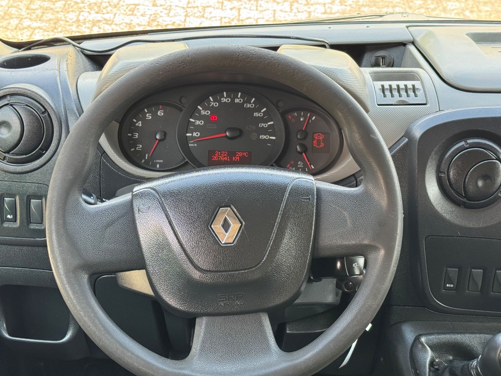 Fahrzeugabbildung Renault Master III DoKa Pritsche L3H1 3,5t