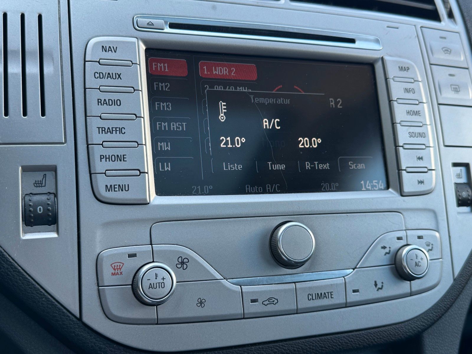 Fahrzeugabbildung Ford Kuga 2.0 TDCI Titanium 2WD *NAVI|CAM|PANO*