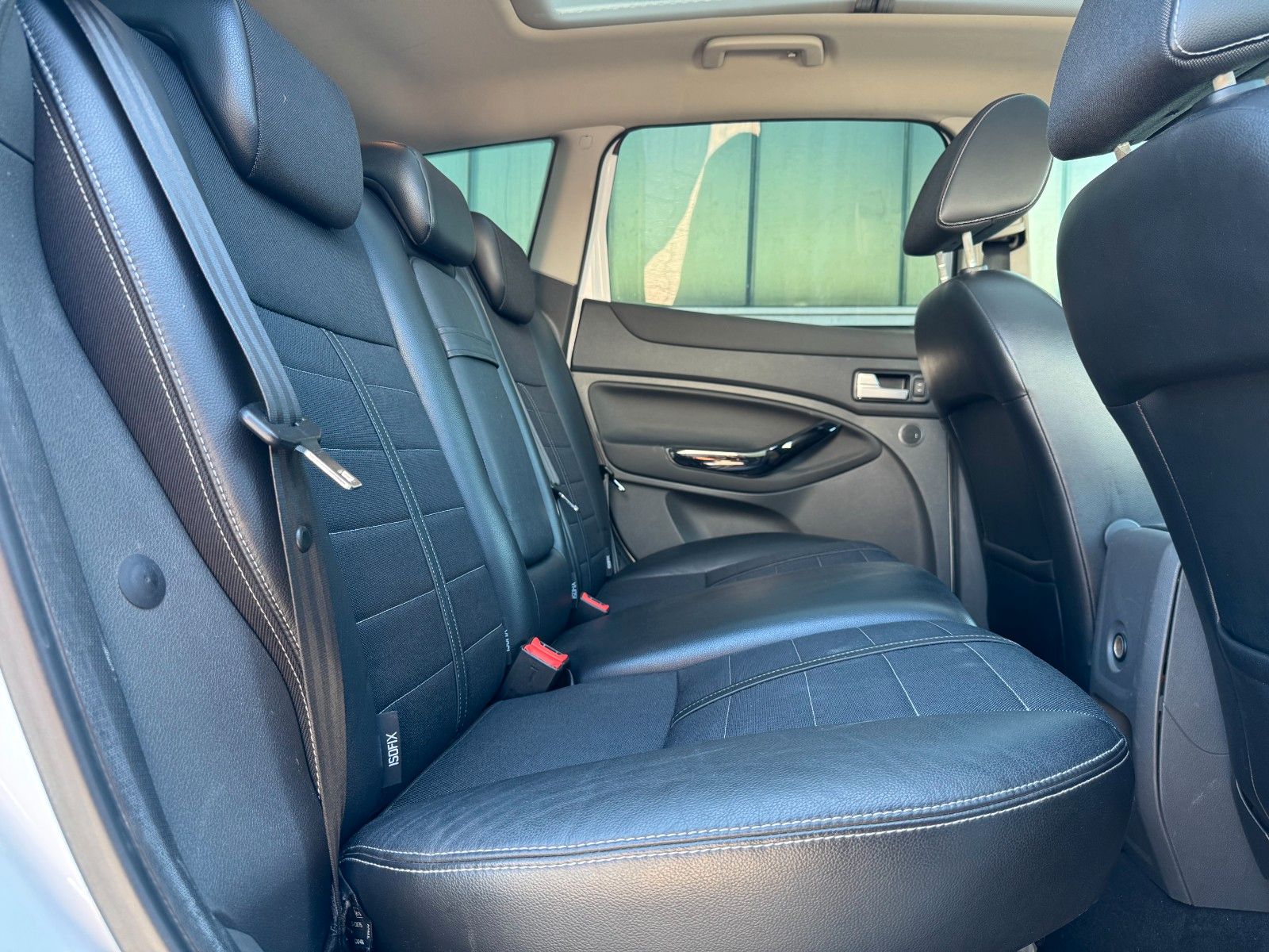 Fahrzeugabbildung Ford Kuga 2.0 TDCI Titanium 2WD *NAVI|CAM|PANO*
