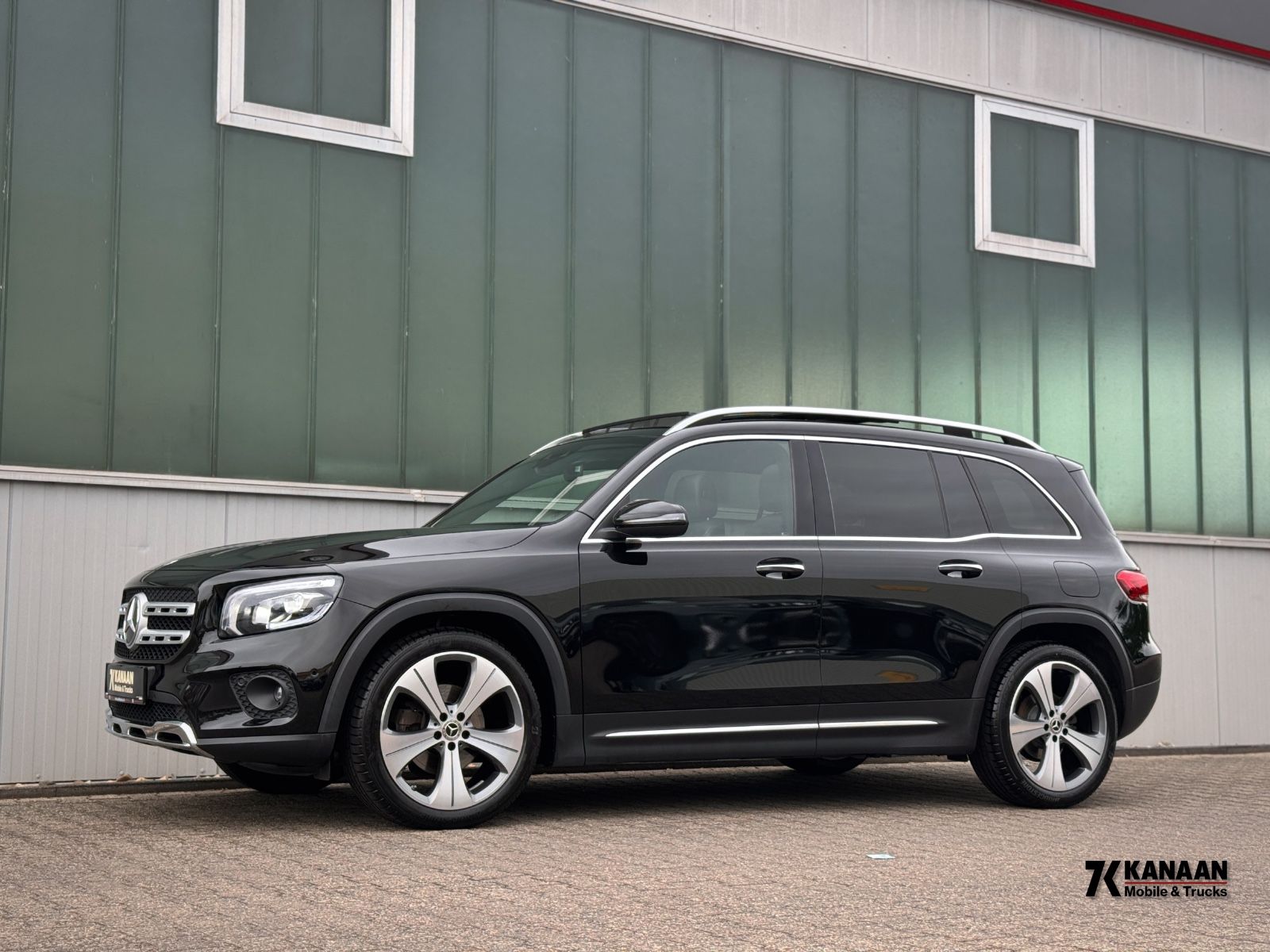 Fahrzeugabbildung Mercedes-Benz GLB 200 7G Progressive *PANO|AHK|LED|HIFI|CAM*