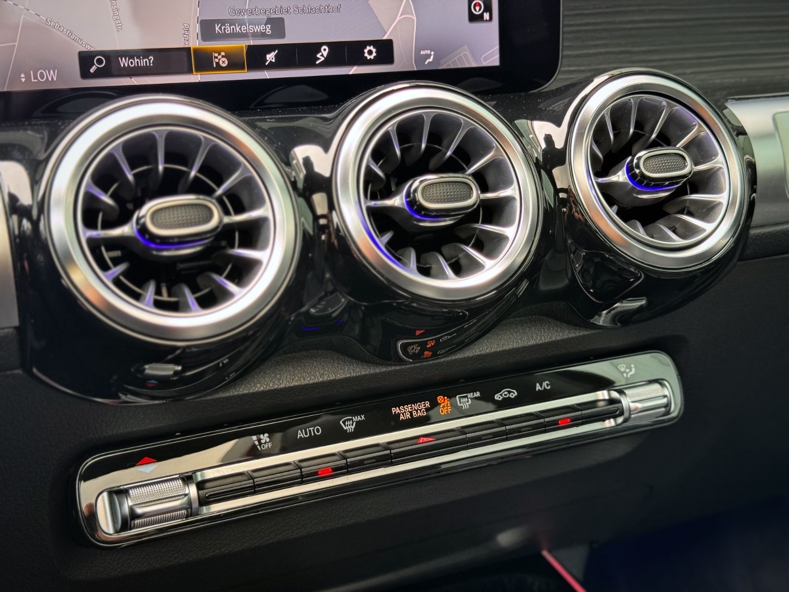 Fahrzeugabbildung Mercedes-Benz GLB 200 7G Progressive *PANO|AHK|LED|HIFI|CAM*