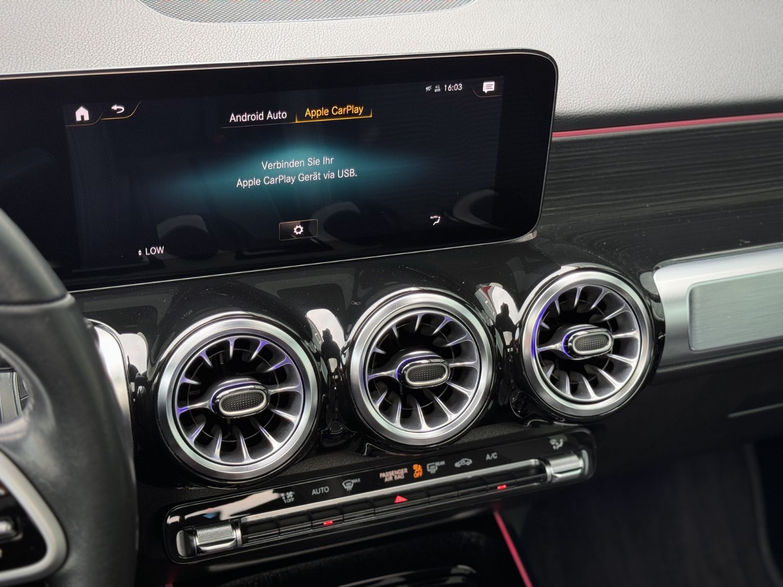 Fahrzeugabbildung Mercedes-Benz GLB 200 7G Progressive *PANO|AHK|LED|HIFI|CAM*