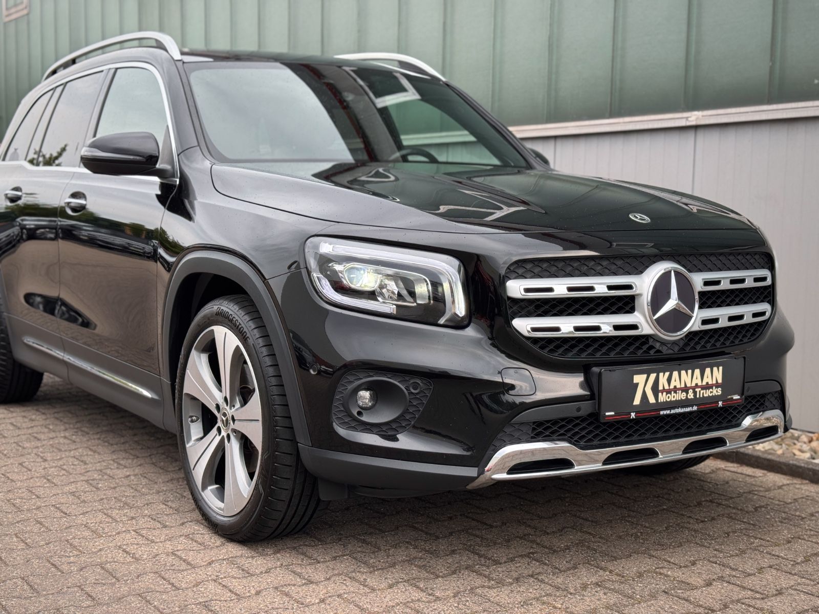 Fahrzeugabbildung Mercedes-Benz GLB 200 7G Progressive *PANO|AHK|LED|HIFI|CAM*