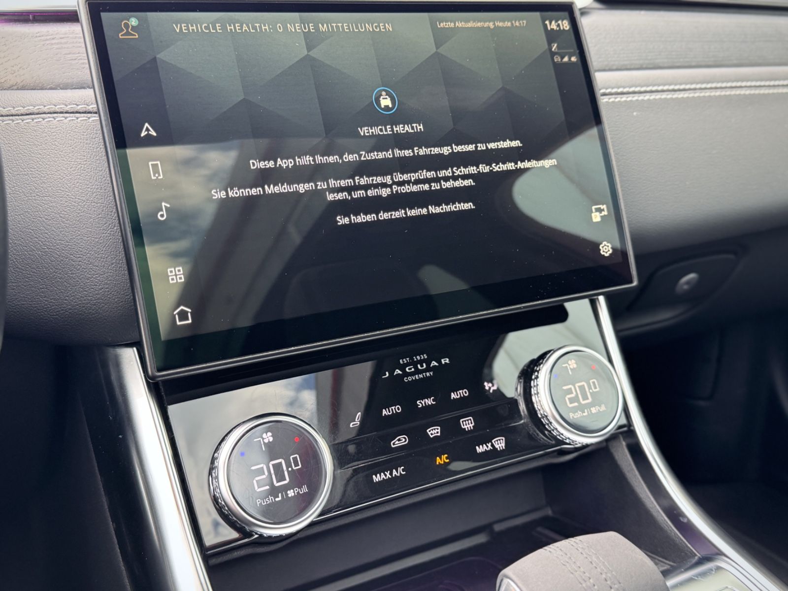 Fahrzeugabbildung Jaguar XF Sportbrake D200 AWD R-Dynamic Black*PANO|AHK*