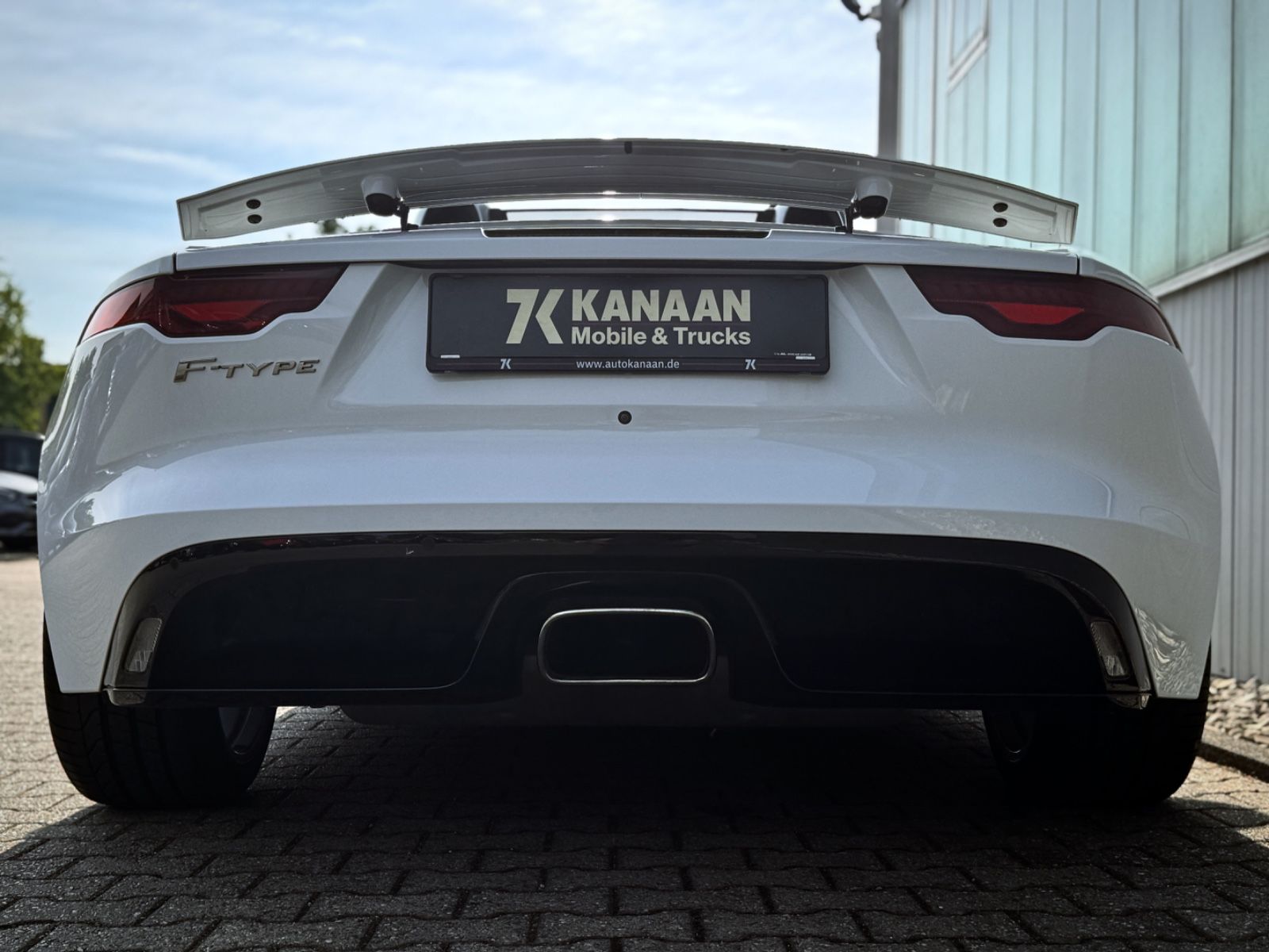 Fahrzeugabbildung Jaguar F-Type P300 Cabriolet R-Dynamic*NAVI|LED|1.HAND*