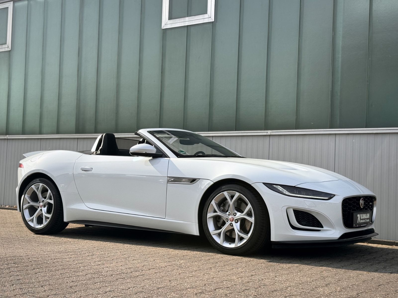 Fahrzeugabbildung Jaguar F-Type P300 Cabriolet R-Dynamic*NAVI|LED|1.HAND*