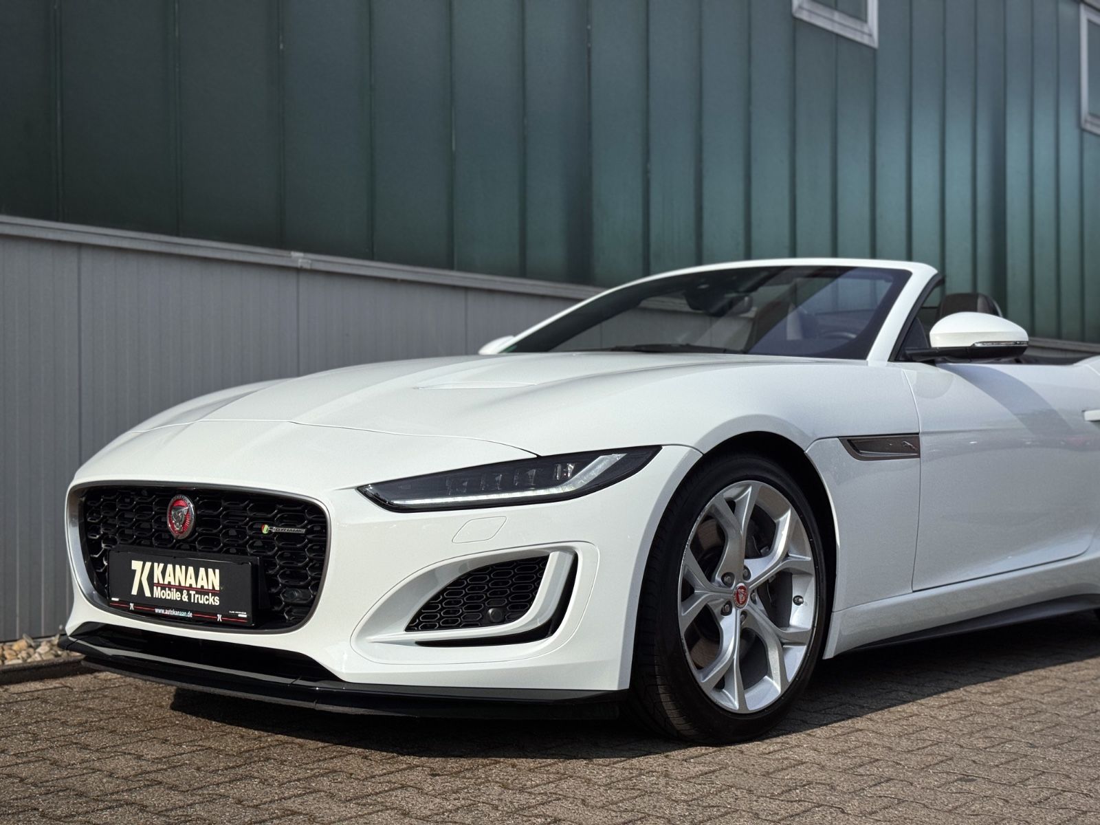 Fahrzeugabbildung Jaguar F-Type P300 Cabriolet R-Dynamic*NAVI|LED|1.HAND*