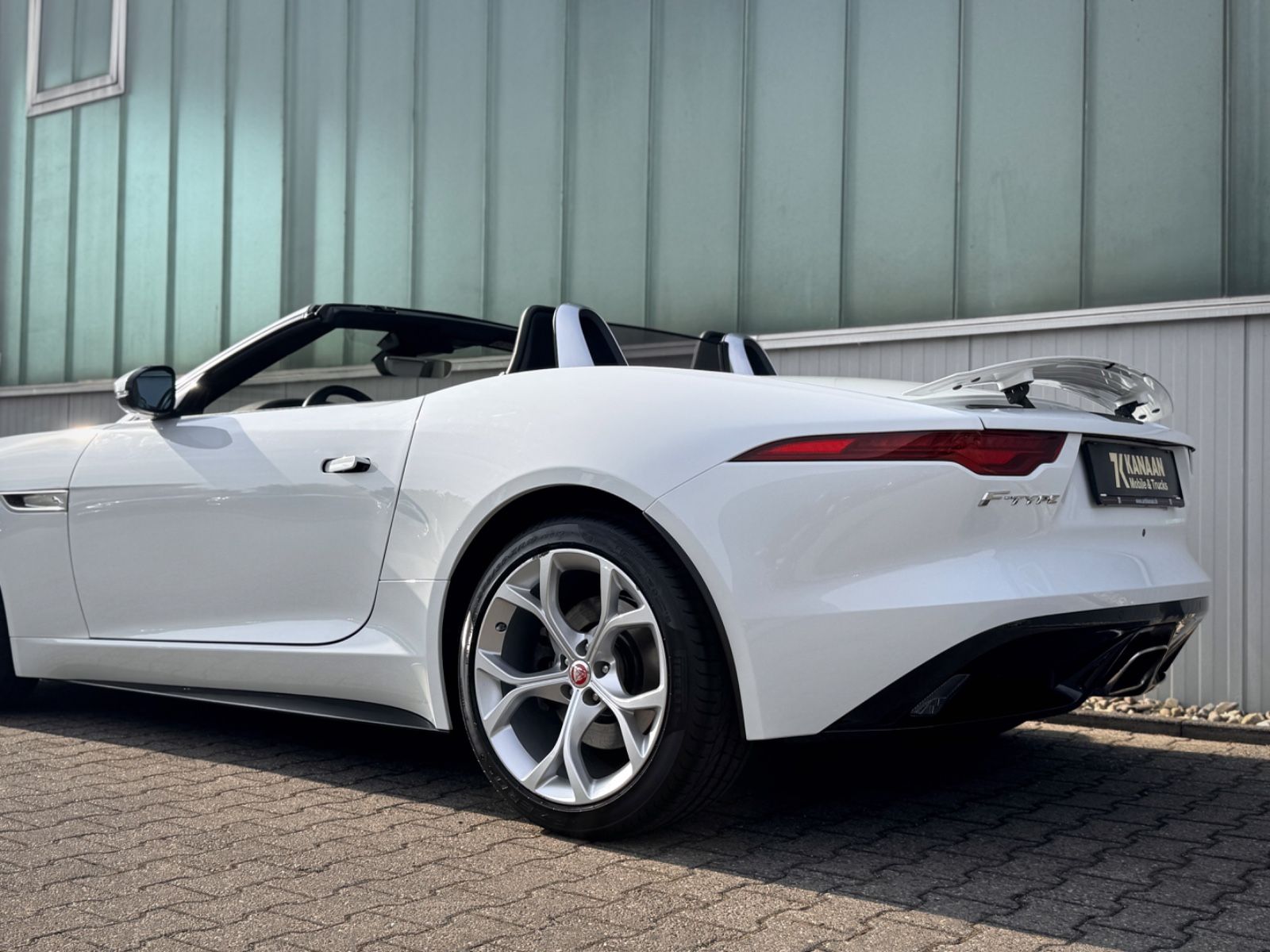 Fahrzeugabbildung Jaguar F-Type P300 Cabriolet R-Dynamic*NAVI|LED|1.HAND*