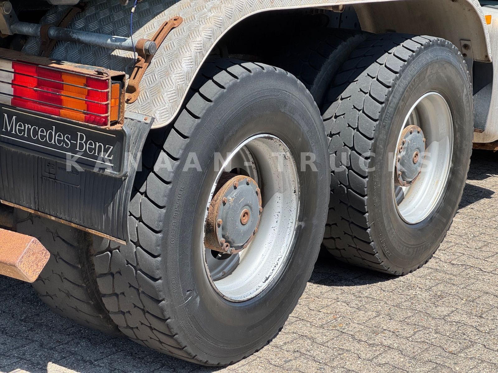 Fahrzeugabbildung Mercedes-Benz 4146 Actros  8x4 Meiller Bordmatik Retarder