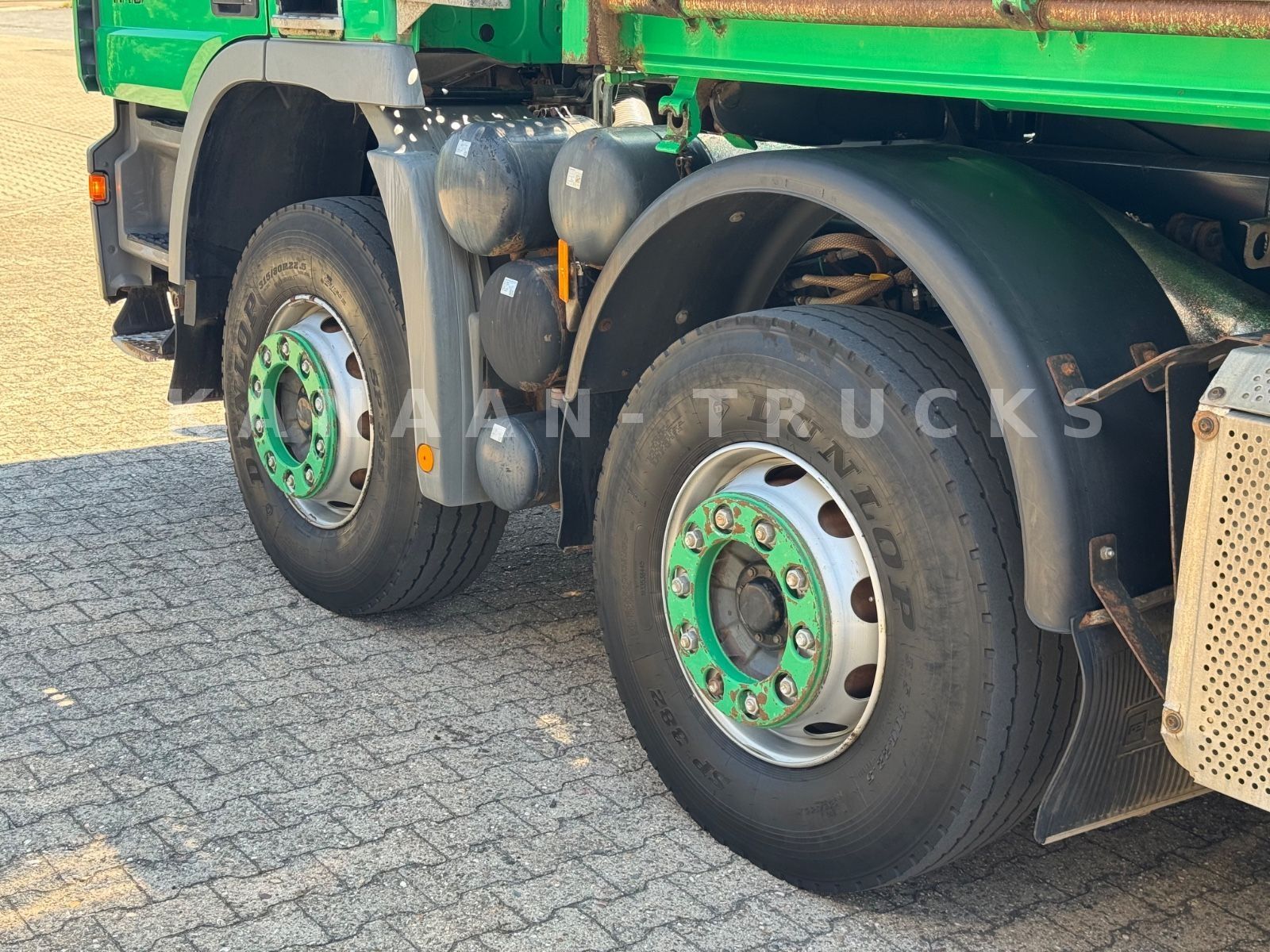 Fahrzeugabbildung Mercedes-Benz 4146 Actros  8x4 Meiller Bordmatik Retarder