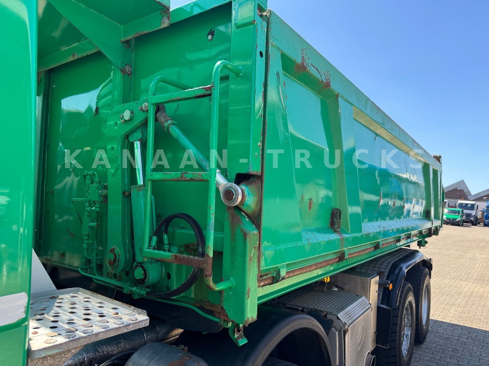 Fahrzeugabbildung Mercedes-Benz 4146 Actros  8x4 Meiller Bordmatik Retarder