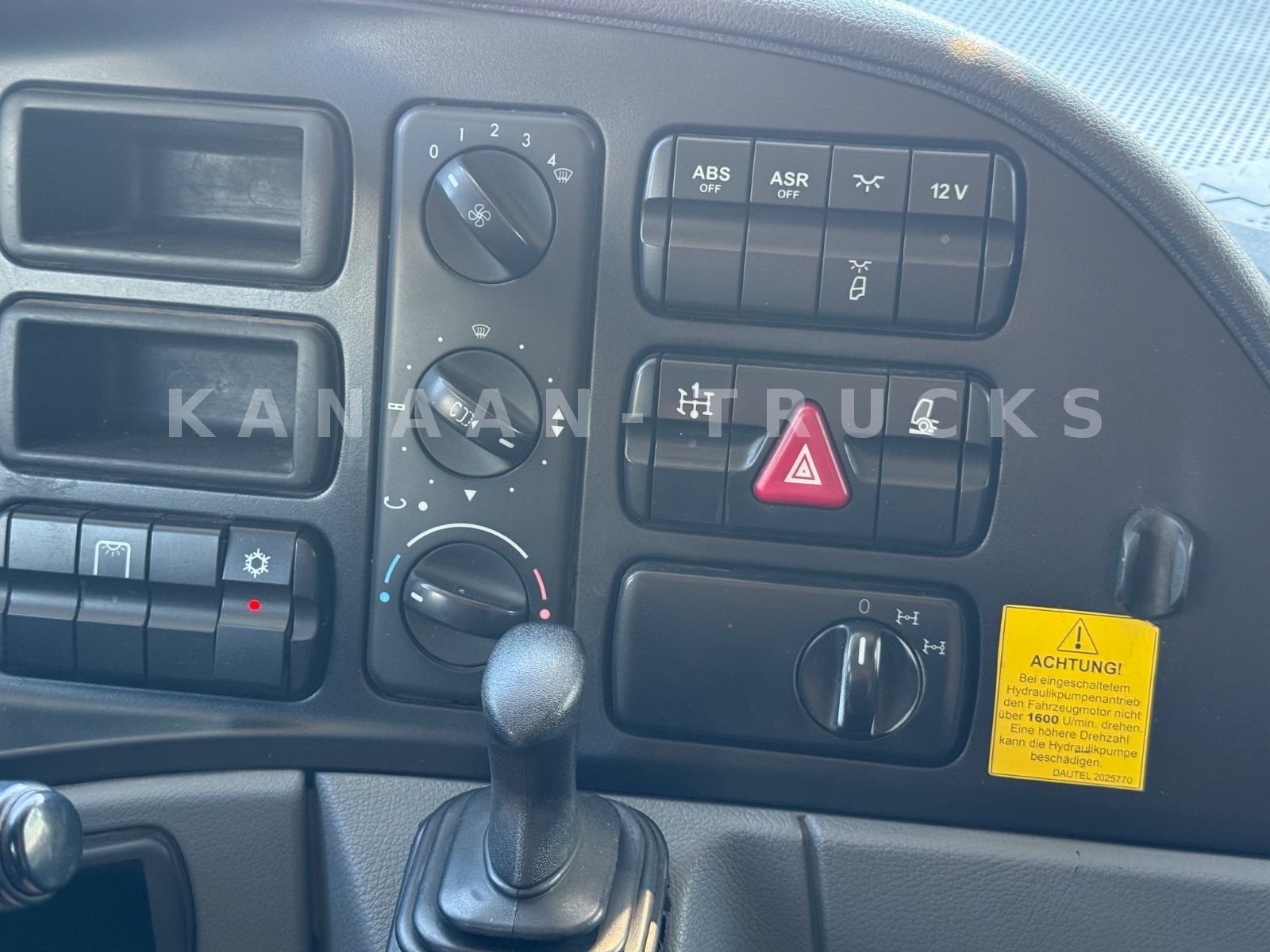 Fahrzeugabbildung Mercedes-Benz 4146 Actros  8x4 Meiller Bordmatik Retarder