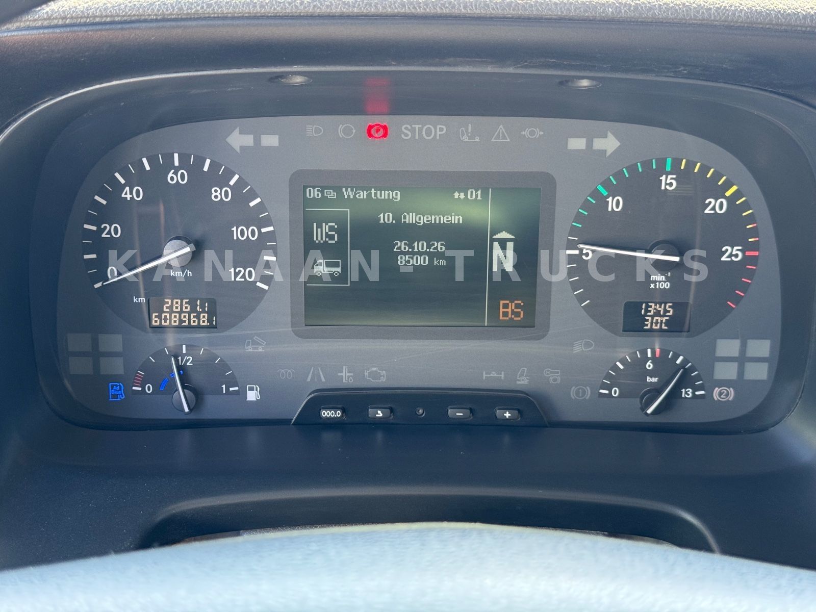 Fahrzeugabbildung Mercedes-Benz 4146 Actros  8x4 Meiller Bordmatik Retarder