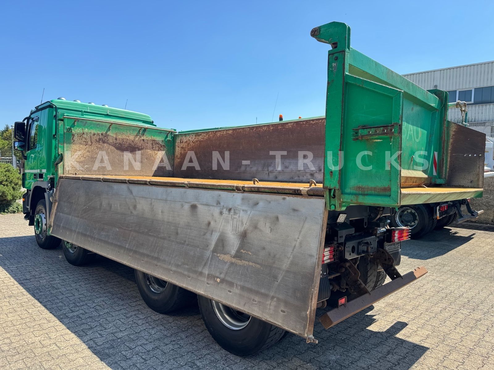 Fahrzeugabbildung Mercedes-Benz 4146 Actros  8x4 Meiller Bordmatik Retarder