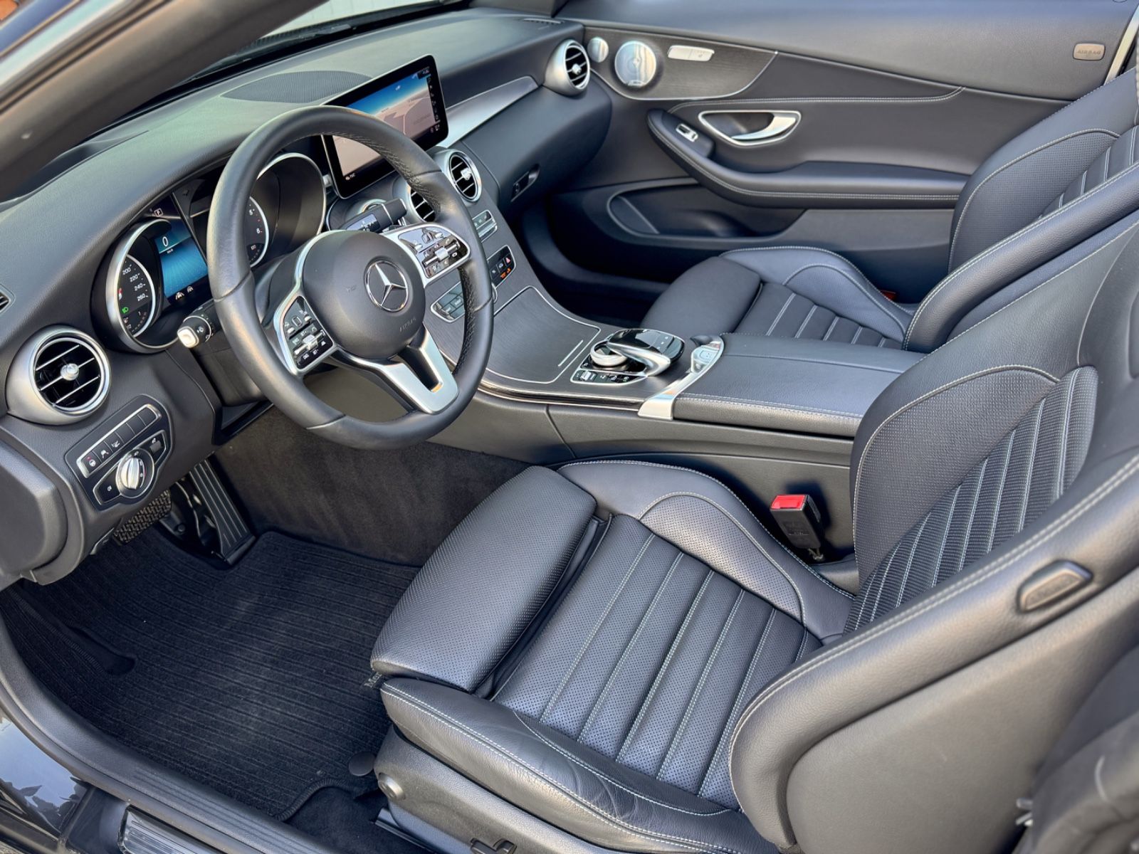 Fahrzeugabbildung Mercedes-Benz C 220d Cabrio 4Matic *9G|360°|HEAD-UP|ASSIST*