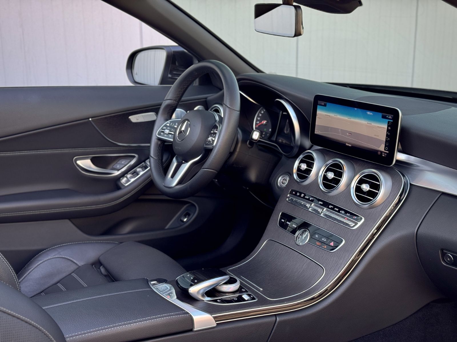 Fahrzeugabbildung Mercedes-Benz C 220d Cabrio 4Matic *9G|360°|HEAD-UP|ASSIST*