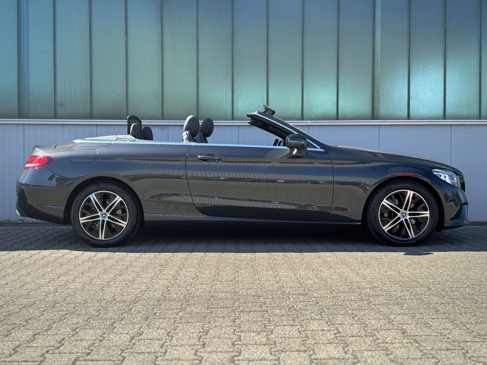 Fahrzeugabbildung Mercedes-Benz C 220d Cabrio 4Matic *9G|360°|HEAD-UP|ASSIST*