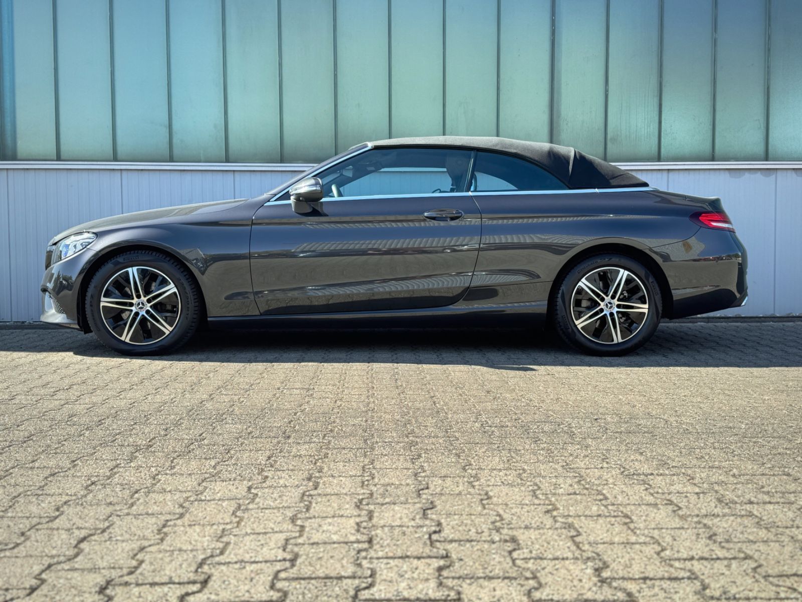 Fahrzeugabbildung Mercedes-Benz C 220d Cabrio 4Matic *9G|360°|HEAD-UP|ASSIST*
