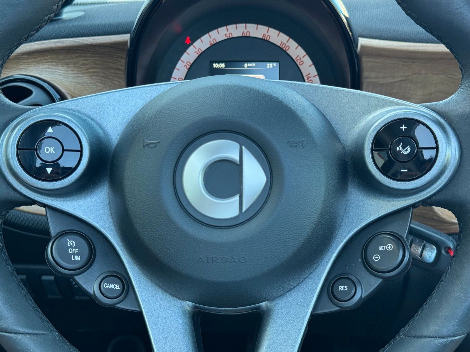 Fahrzeugabbildung Smart ForFour EQ Prime *FALTDACH|CAM|LED*