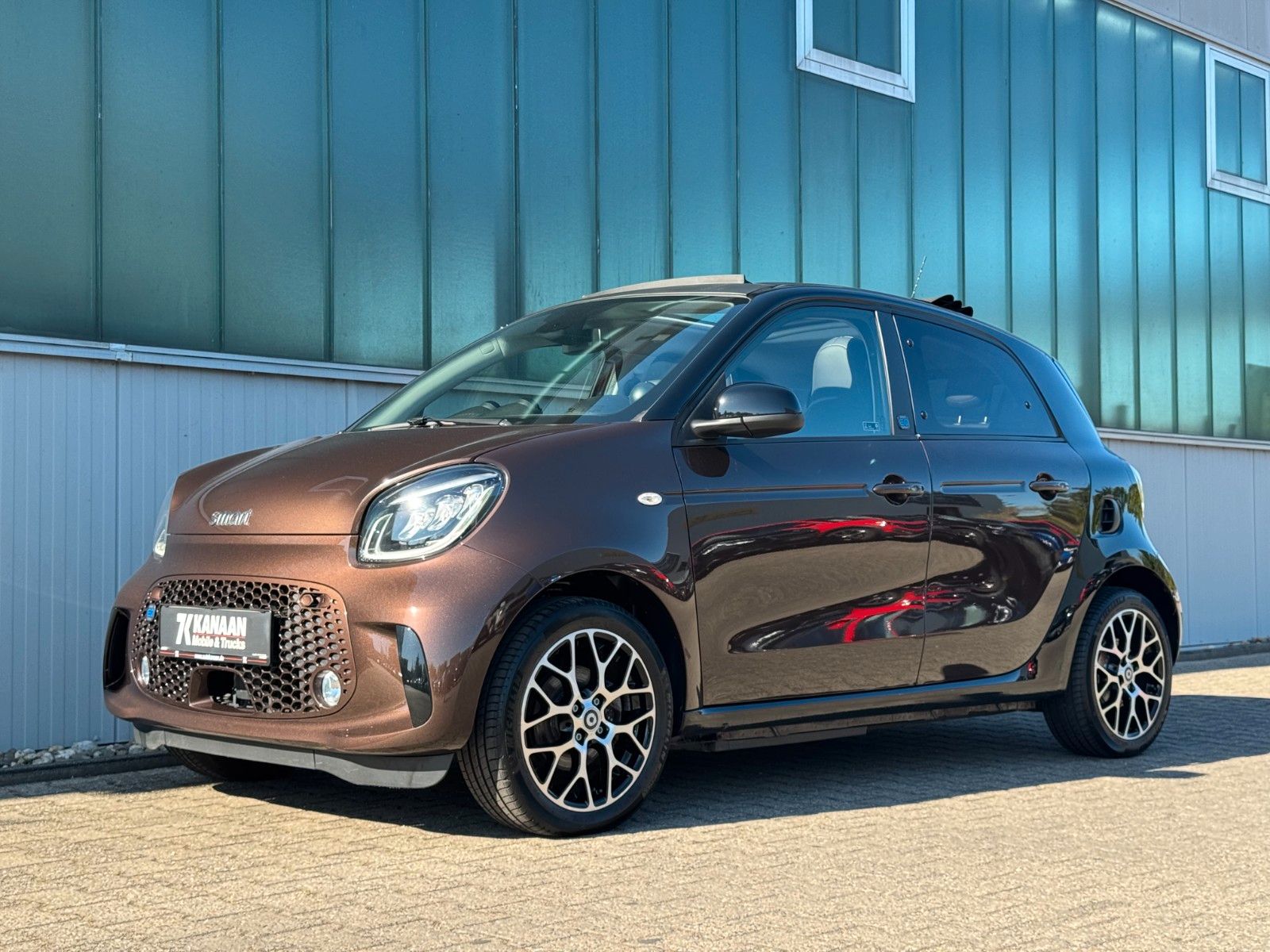 Fahrzeugabbildung Smart ForFour EQ Prime *FALTDACH|CAM|LED*