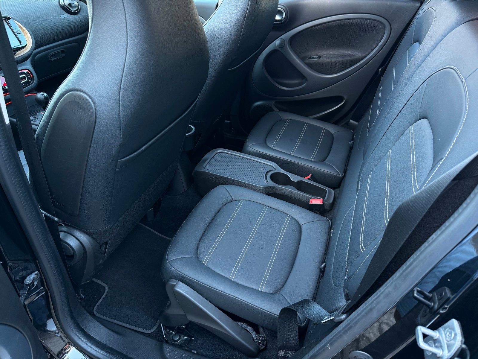 Fahrzeugabbildung Smart ForFour EQ Prime *FALTDACH|CAM|LED*