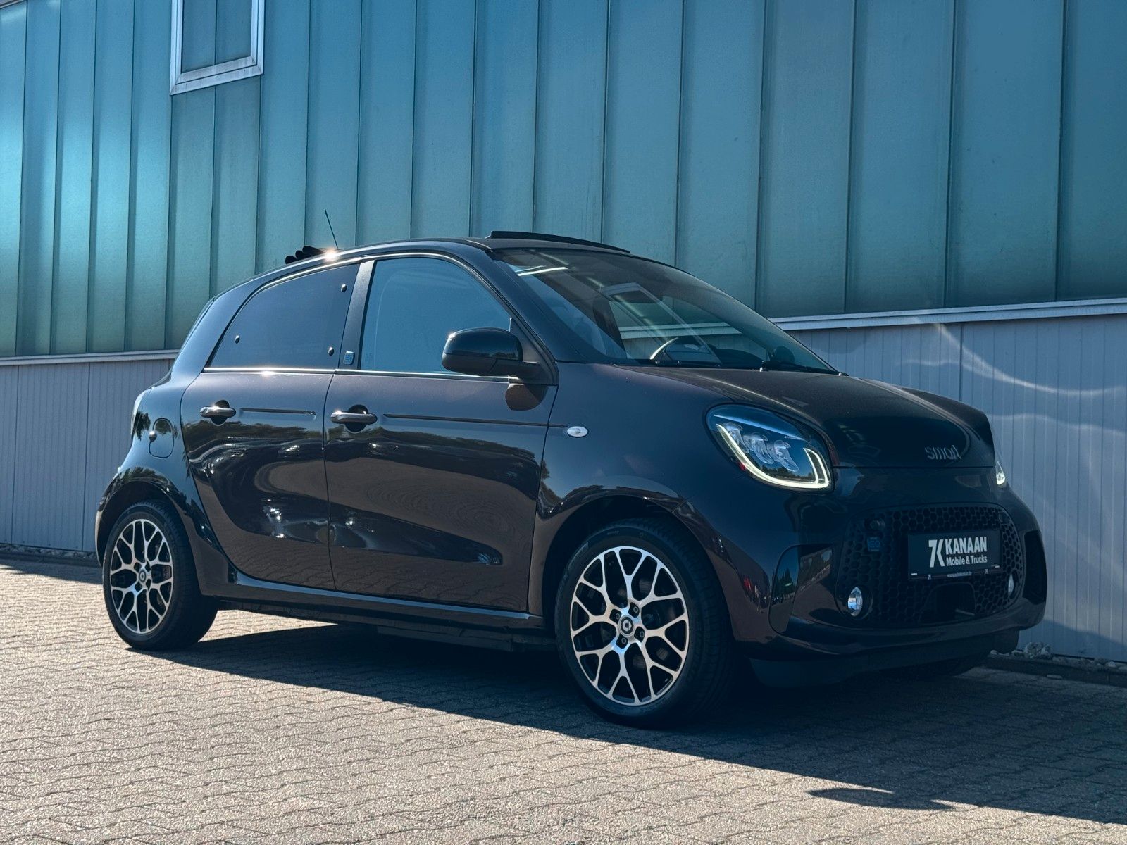 Fahrzeugabbildung Smart ForFour EQ Prime *FALTDACH|CAM|LED*