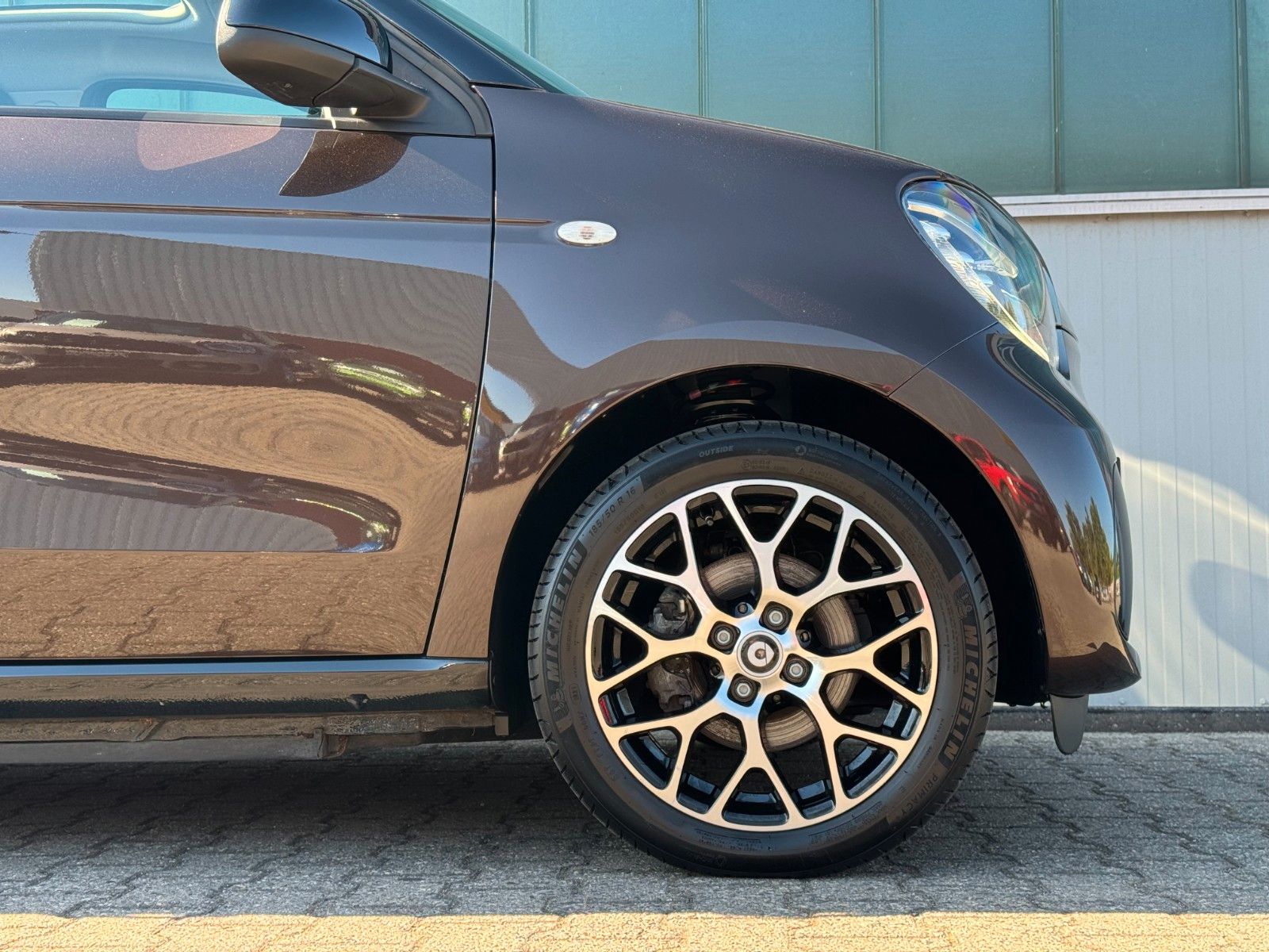 Fahrzeugabbildung Smart ForFour EQ Prime *FALTDACH|CAM|LED*