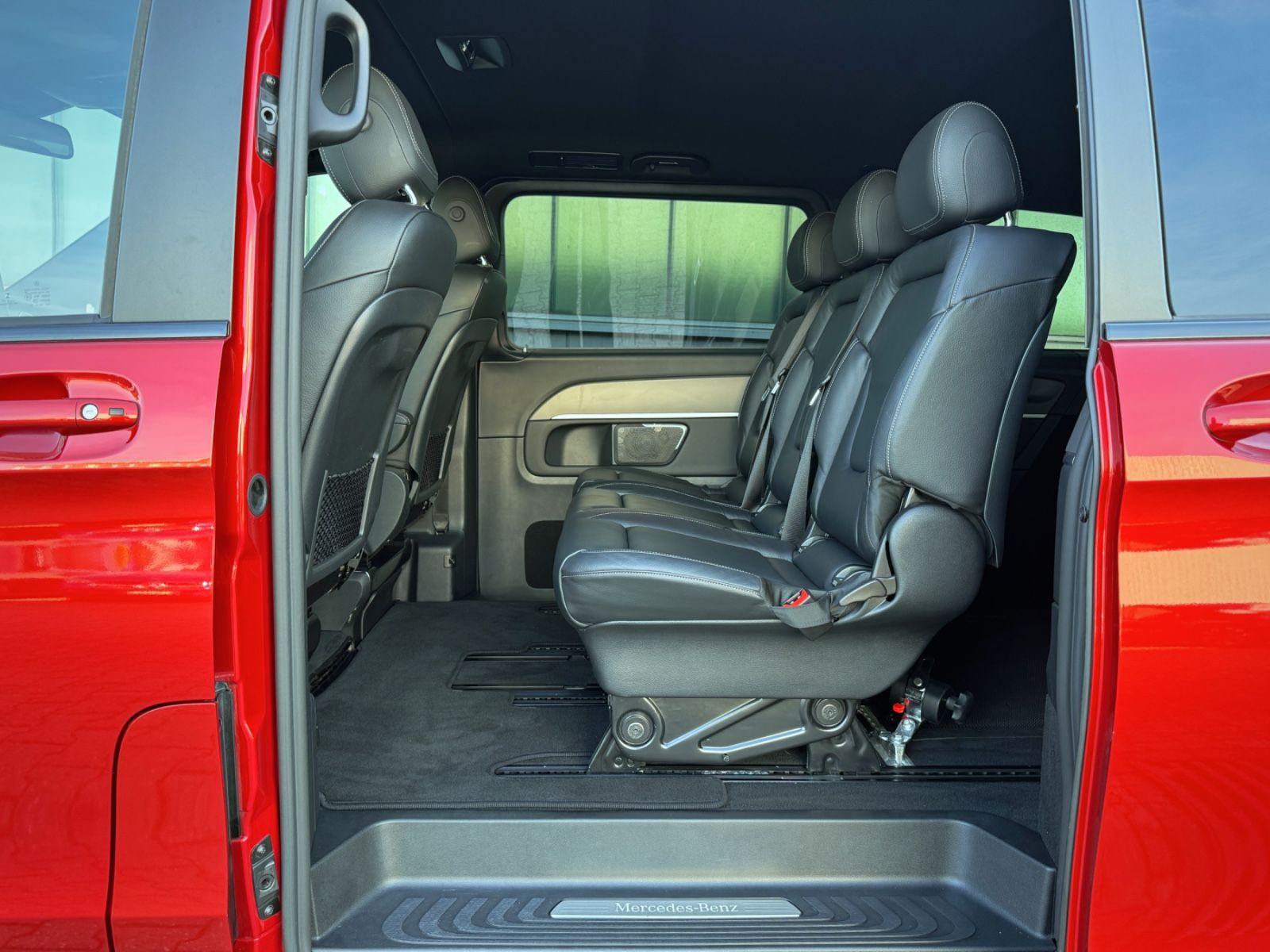 Fahrzeugabbildung Mercedes-Benz V 250d Avantgarde Edition Lang *RAMPE*