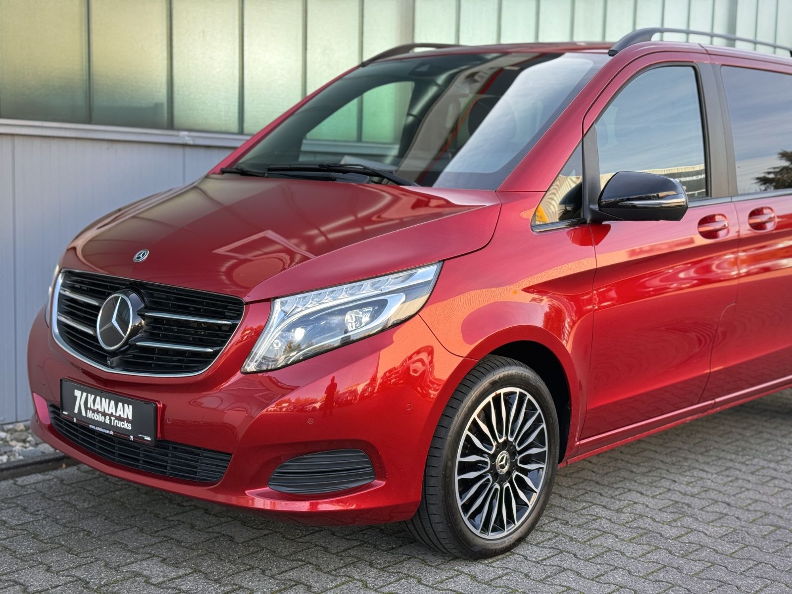Fahrzeugabbildung Mercedes-Benz V 250d Avantgarde Edition Lang *RAMPE*