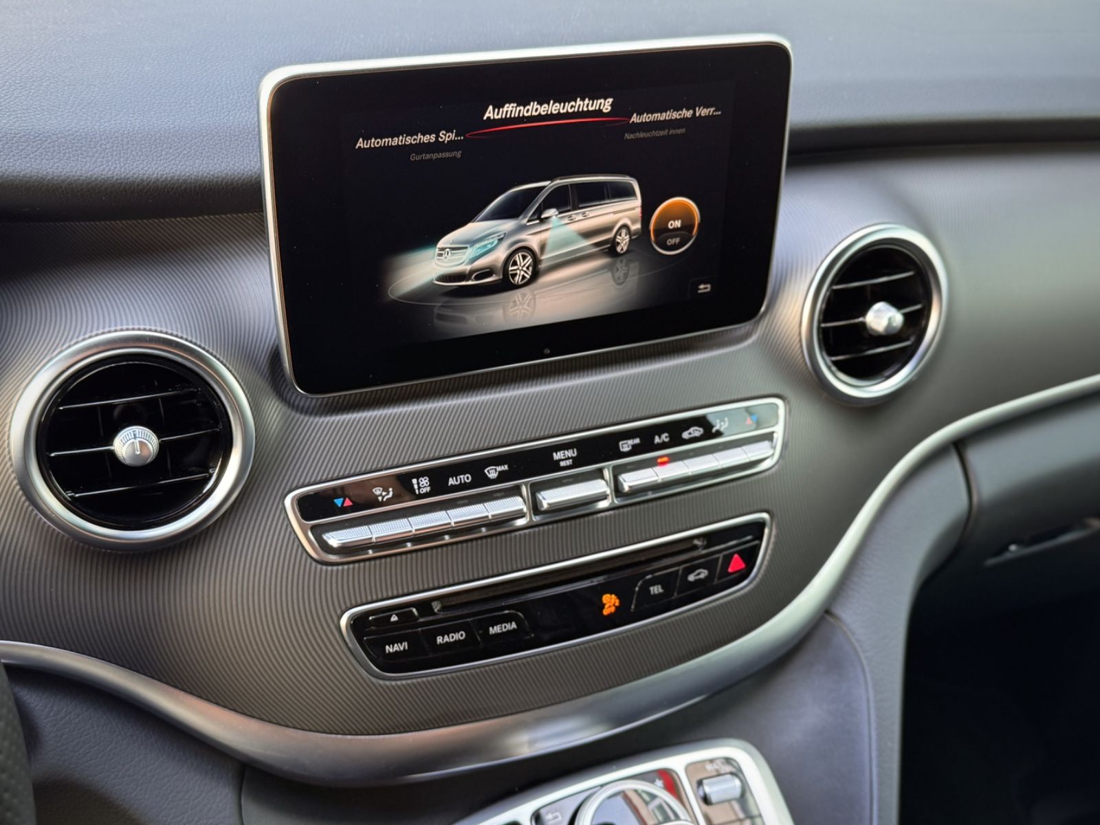 Fahrzeugabbildung Mercedes-Benz V 250d Avantgarde Edition Lang *RAMPE*