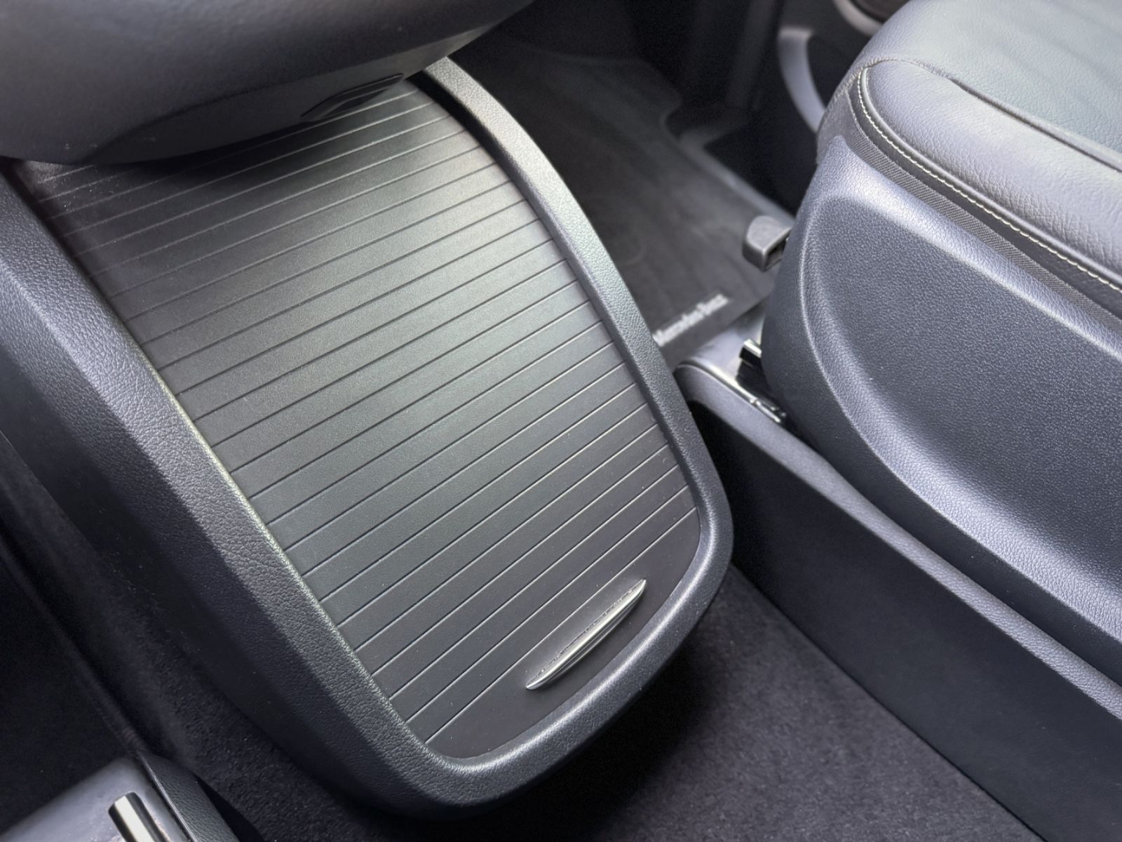 Fahrzeugabbildung Mercedes-Benz V 250d Avantgarde Edition Lang *RAMPE*