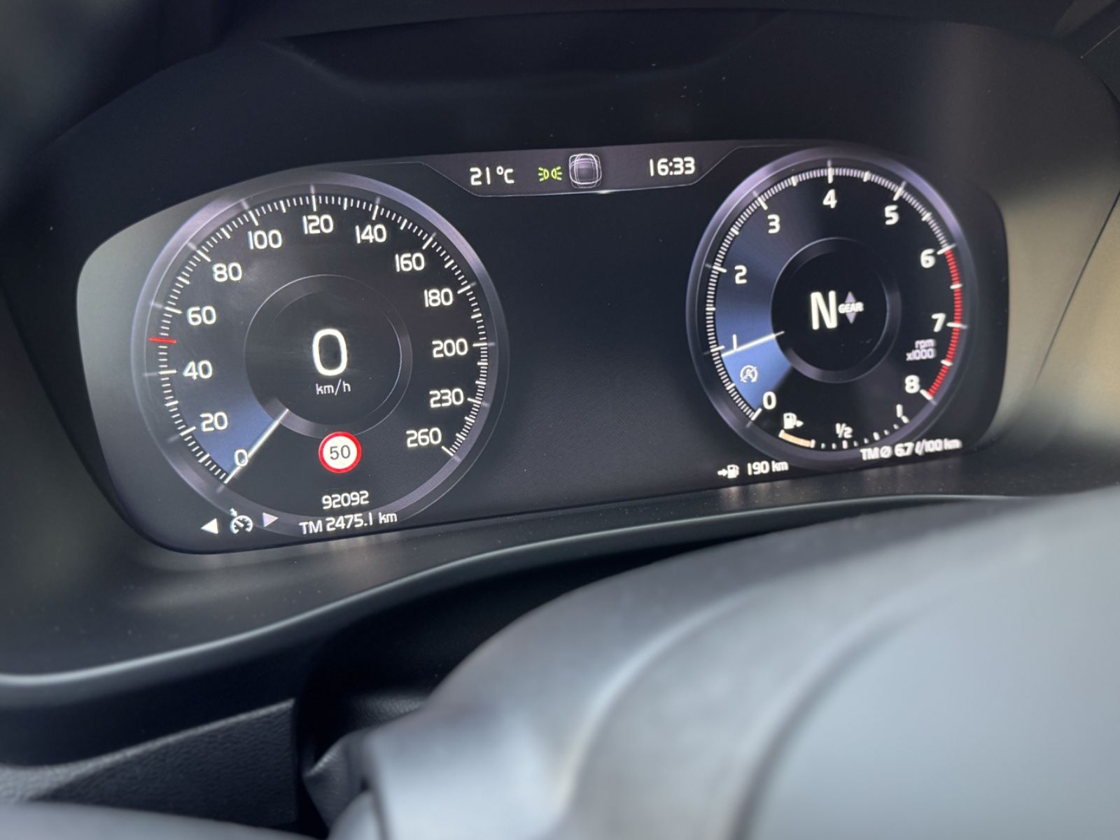 Fahrzeugabbildung Volvo XC40 1.5 T2 Momentum Core*NAVI|LED|CAM|SHZ|1.HD*