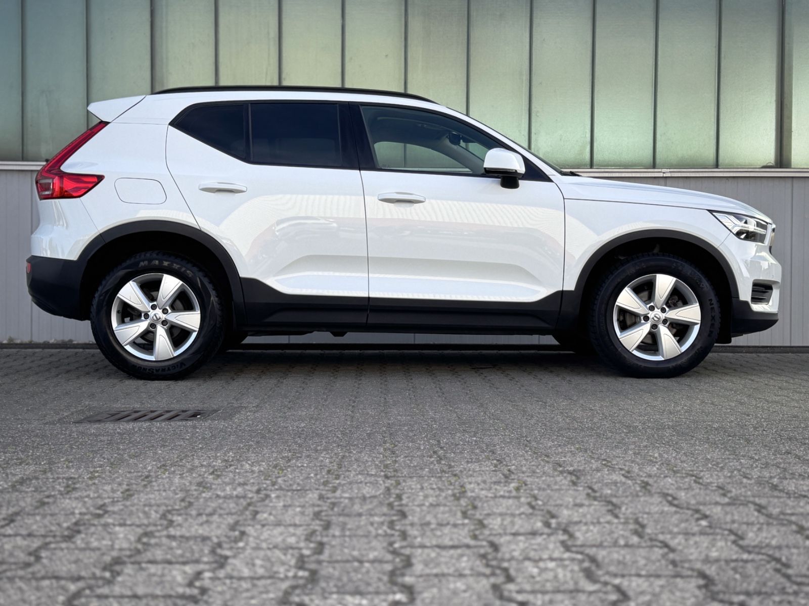 Fahrzeugabbildung Volvo XC40 1.5 T2 Momentum Core*NAVI|LED|CAM|SHZ|1.HD*