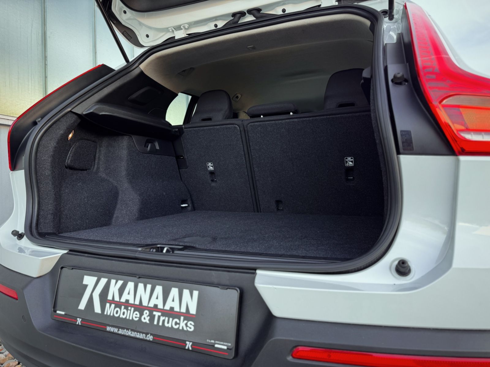 Fahrzeugabbildung Volvo XC40 1.5 T2 Momentum Core*NAVI|LED|CAM|SHZ|1.HD*