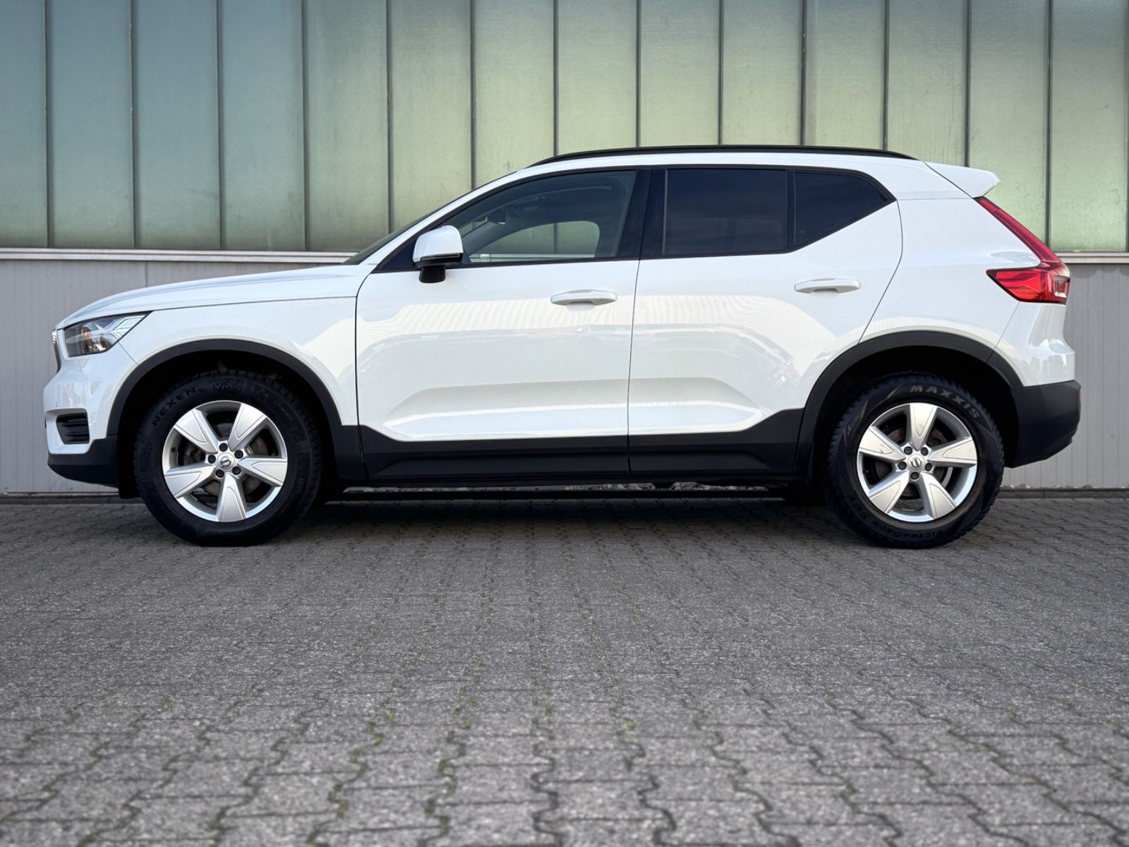 Fahrzeugabbildung Volvo XC40 1.5 T2 Momentum Core*NAVI|LED|CAM|SHZ|1.HD*